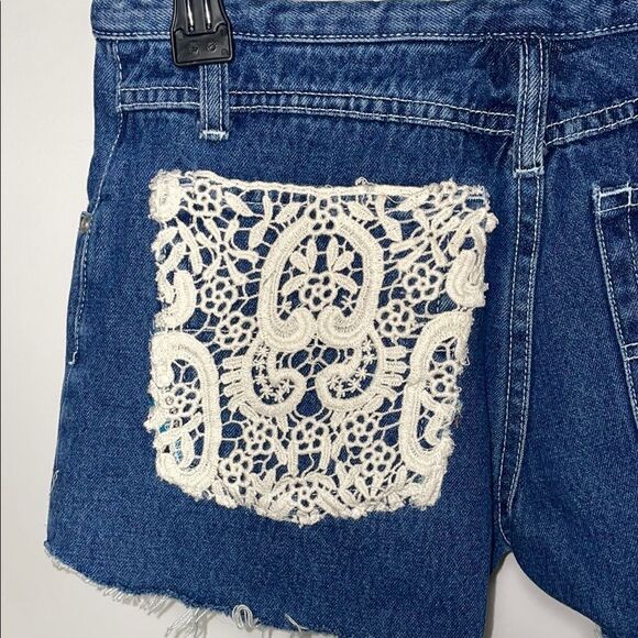 Nick and Lara’s Distressed Denim Shorts - Picture 8 of 8